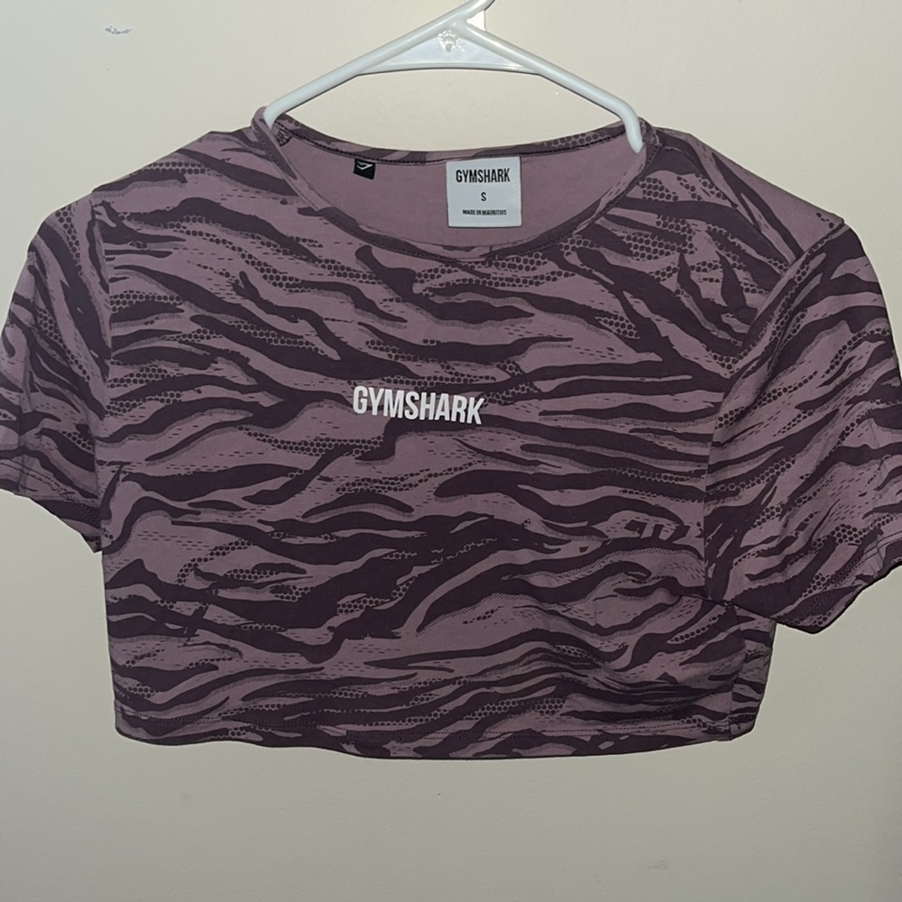 Gymshark cropped top. Size small. Dark and light purple designs.